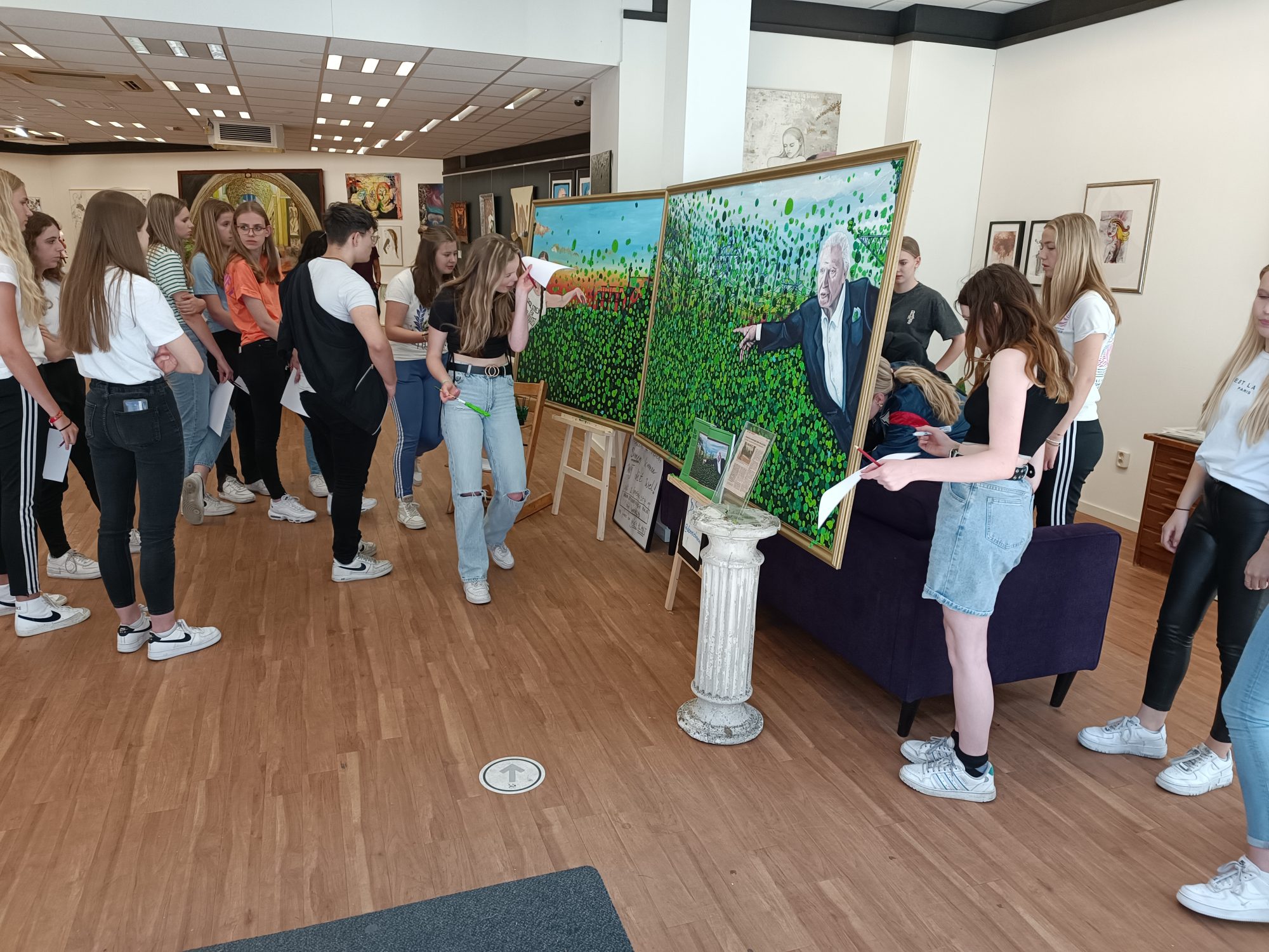 David Attenborough Let’s rewild the world Team-Artwork by Dennie Boxem school class